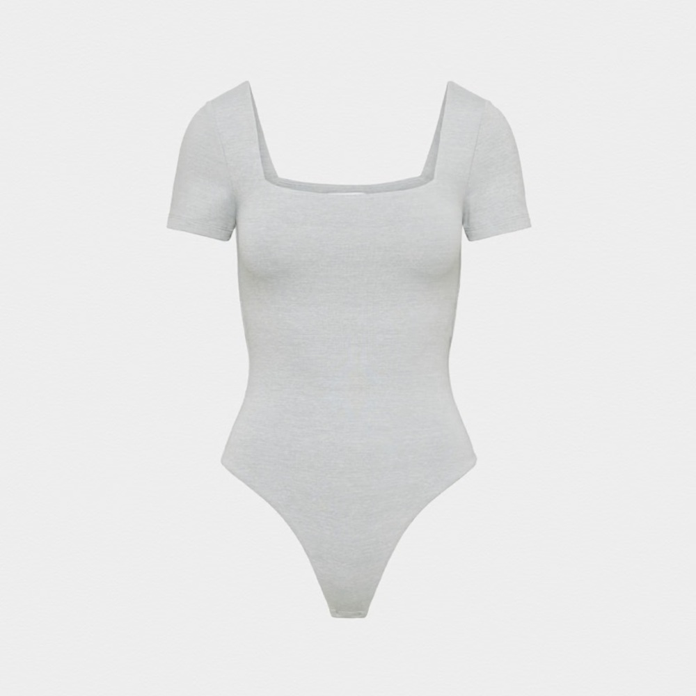 NWT Aritzia Contour Squareneck Shortsleeve Bodysuit - XS